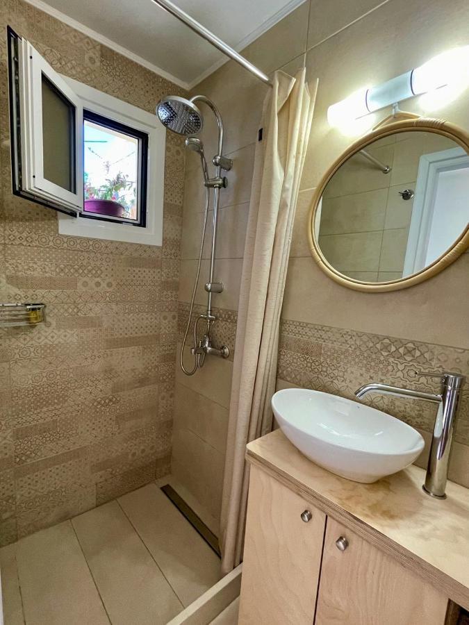 Ilianas Place Ágios Matthaíos Extérieur photo