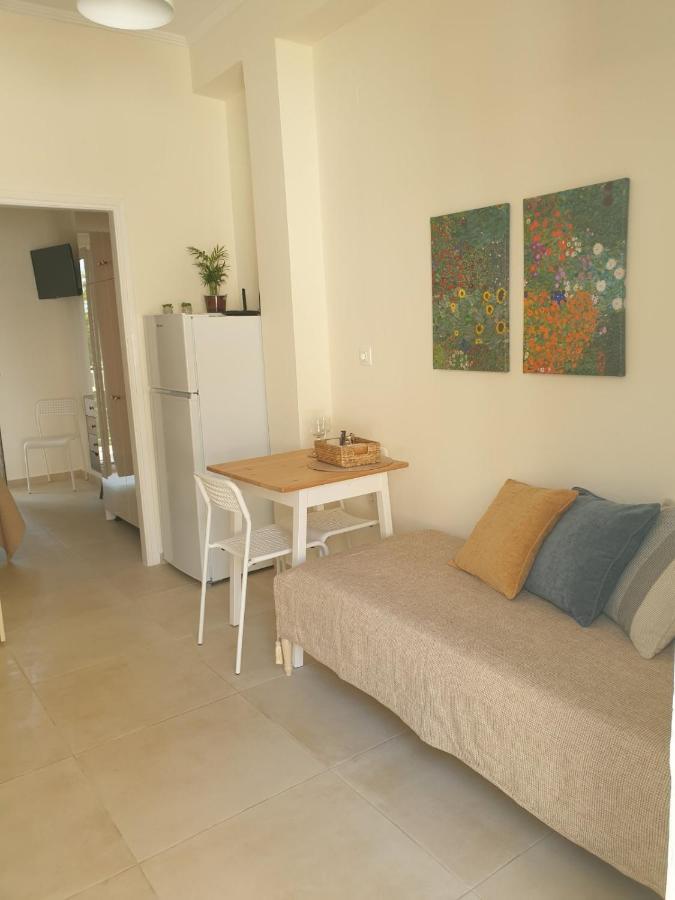 Ilianas Place Ágios Matthaíos Extérieur photo